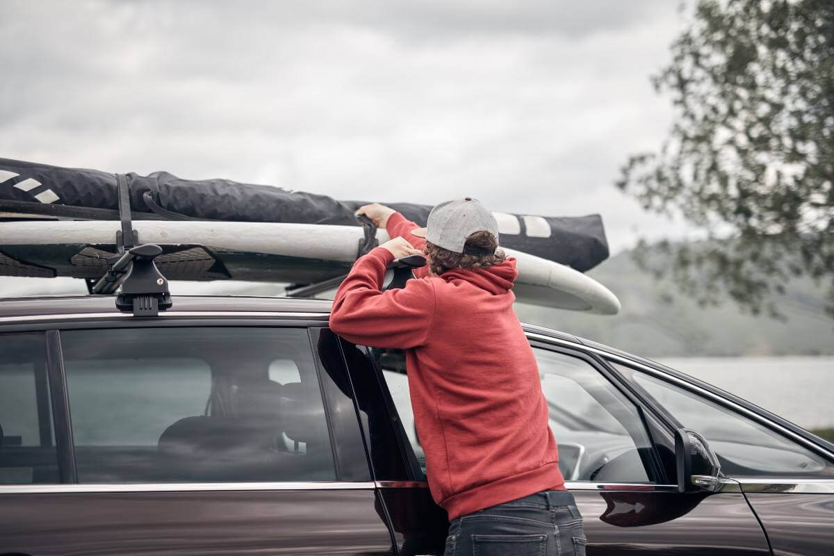 Cómo transportar tablas de surf en el coche