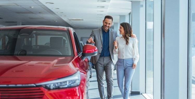 ¿CÚAL ES LA MEJOR ÉPOCA PARA COMPRAR UN COCHE BARATO?