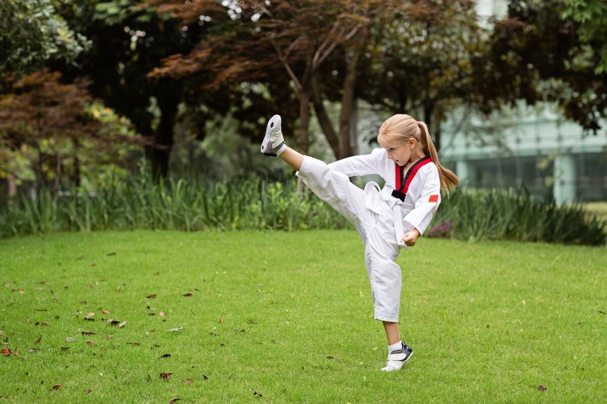 Deporte en casa para niños: ¿Qué ejercicios podemos practicar con